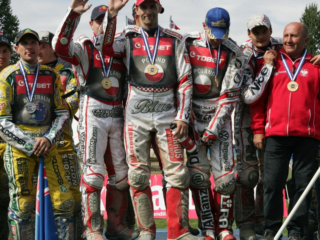 Tomasz Gollob pożycza motocykl i....