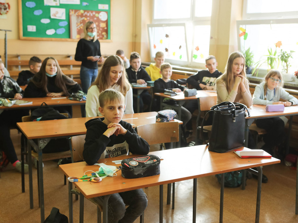 Jak Jaimon Lidsey został nauczycielem angielskiego. Zobaczcie, jak to robi [GALERIA]