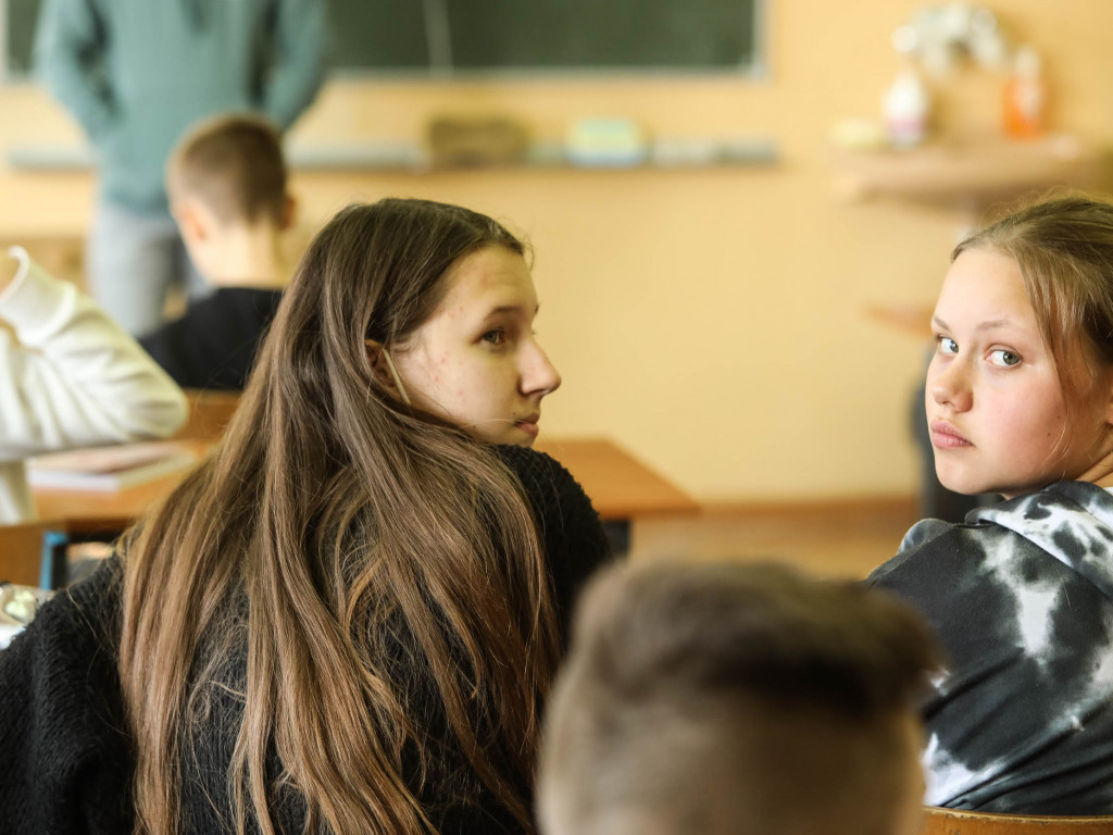 Jak Jaimon Lidsey został nauczycielem angielskiego. Zobaczcie, jak to robi [GALERIA]