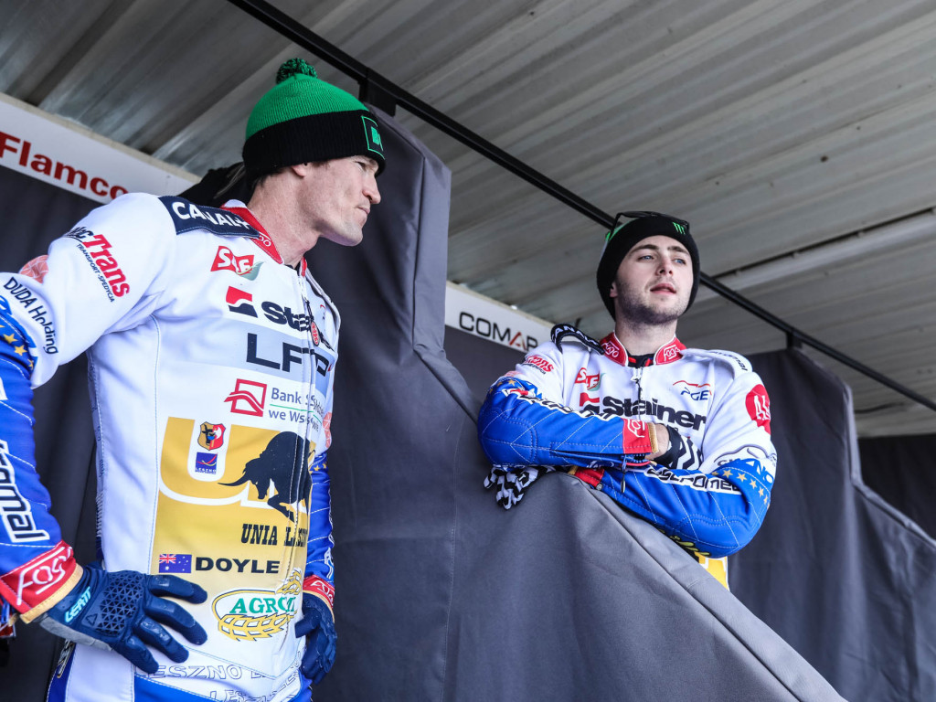 Nad stadionami unosi się już ryk silników [GALERIA]
