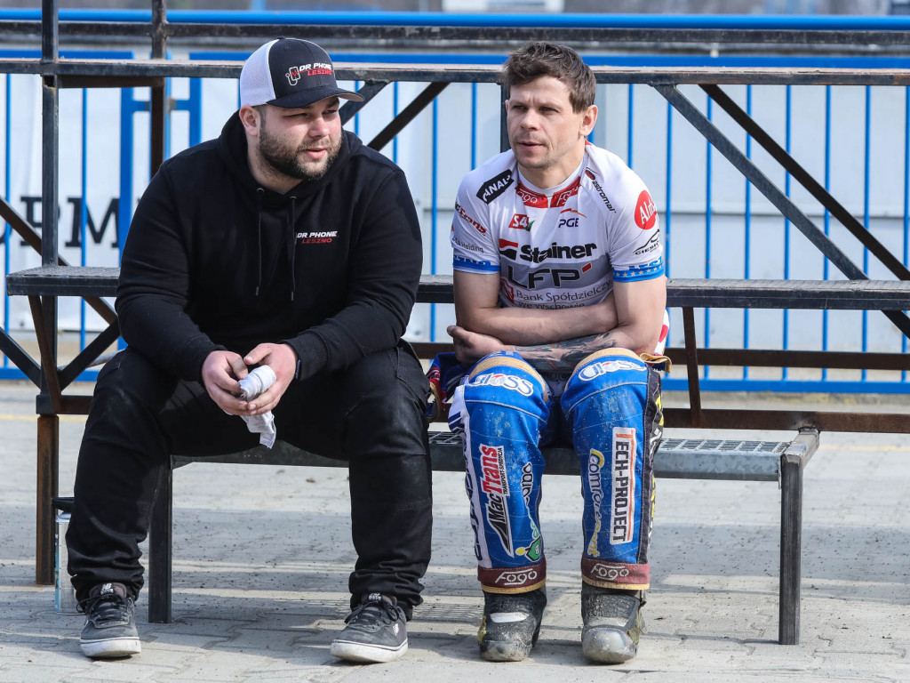 Nad stadionami unosi się już ryk silników [GALERIA]