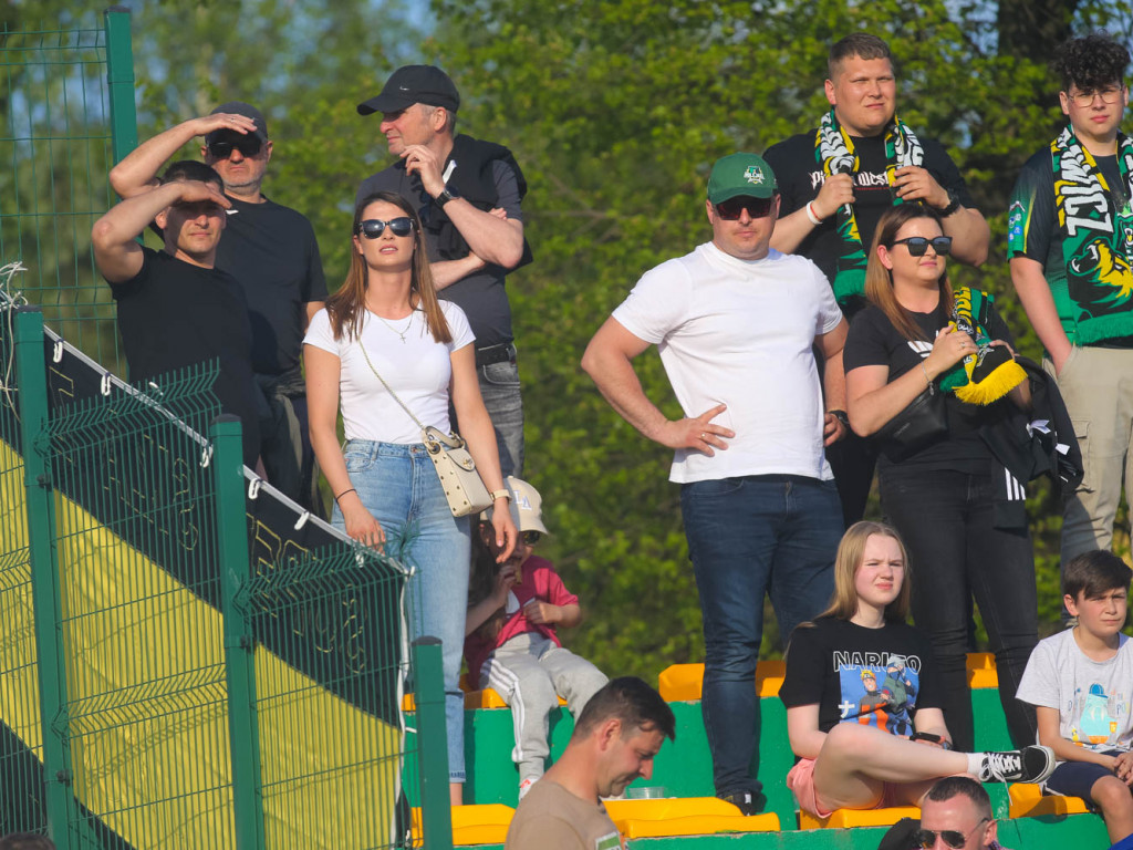 Porywające widowisko w 2. lidze przy szczelnie wypełnionych trybunach [GALERIA]