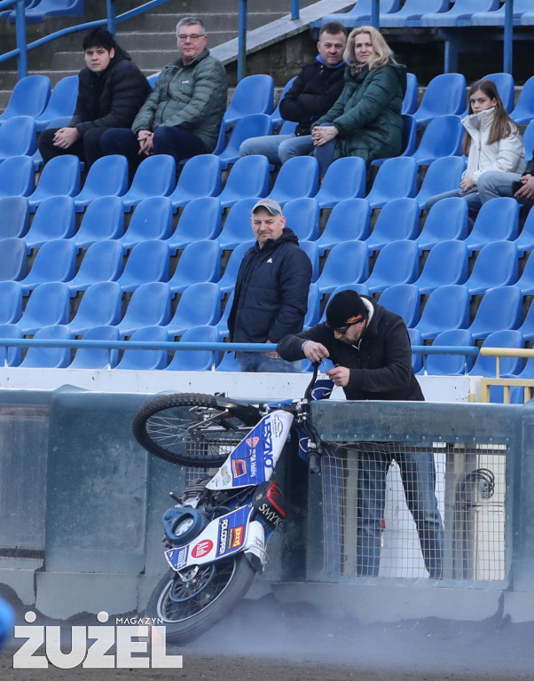 Junior 
