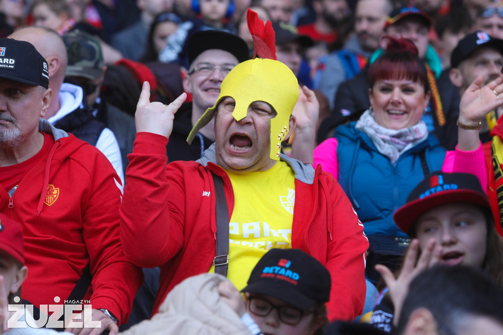 Jak Spartanie walczyli z Bykami i kto się temu przyglądał