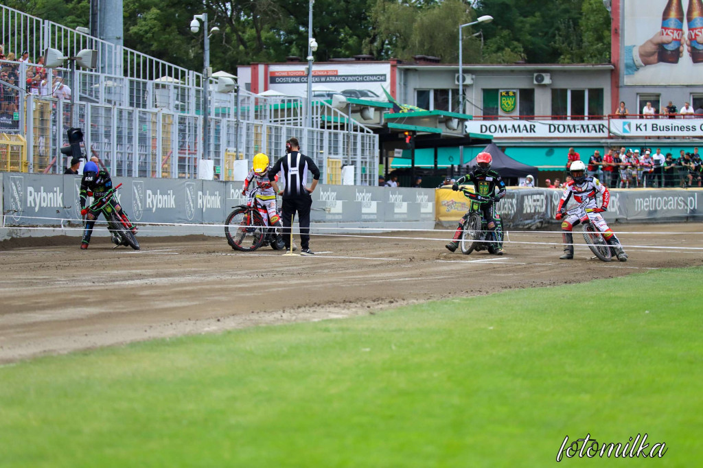 Rekiny w półfinale play off!