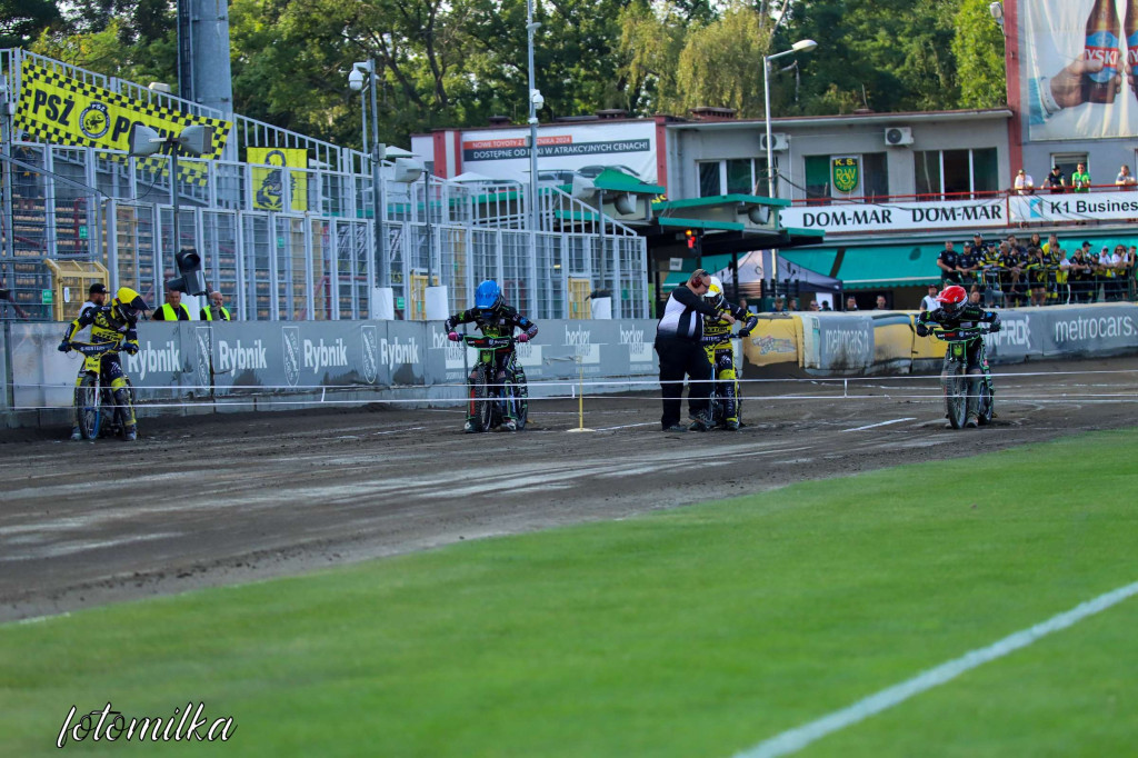 ROW  Rybnik z trudem wygrywa półfinał z PSŻ Poznań