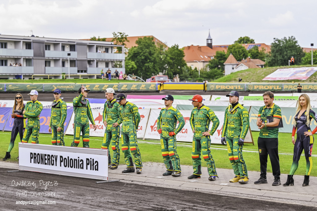 Zacięte starcie w Pile! Polonia lepsza od Startu Gniezno po emocjonującym meczu