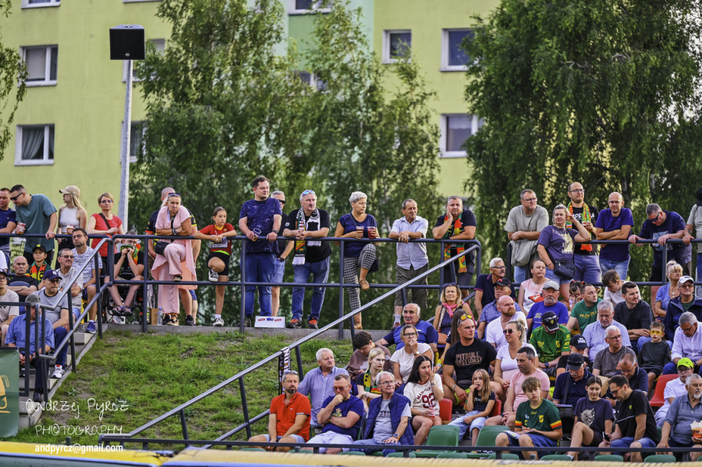 Zacięte starcie w Pile! Polonia lepsza od Startu Gniezno po emocjonującym meczu