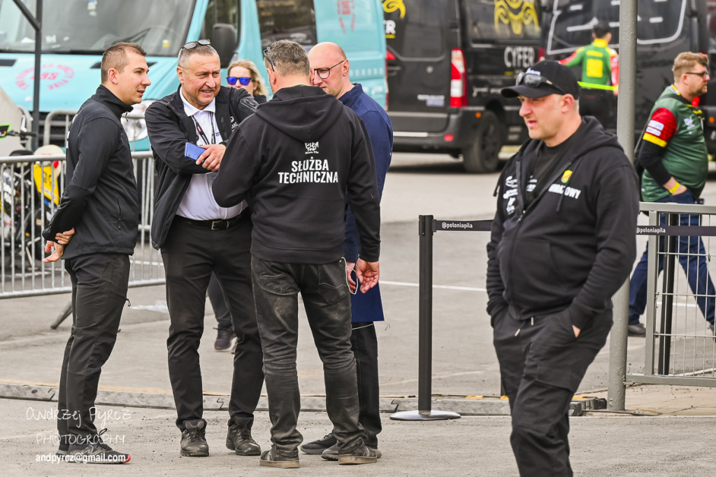 Polonia Piła – ROW Rybnik. Emocje i deszcz w obiektywie