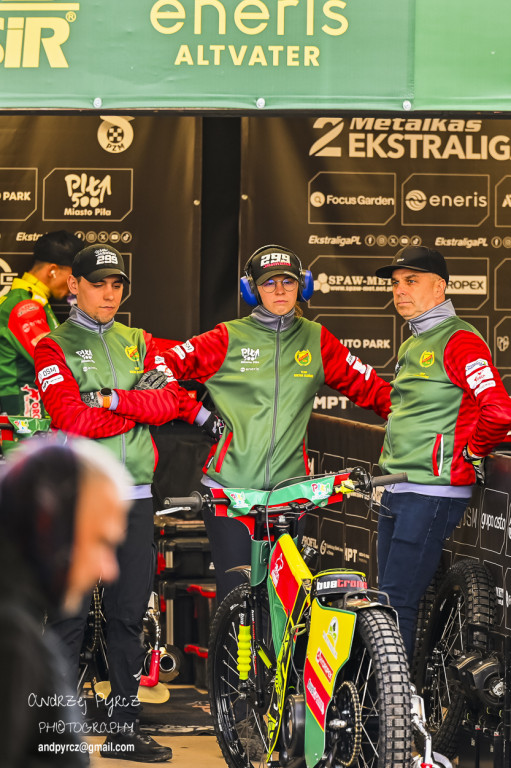 Polonia Piła – ROW Rybnik. Emocje i deszcz w obiektywie