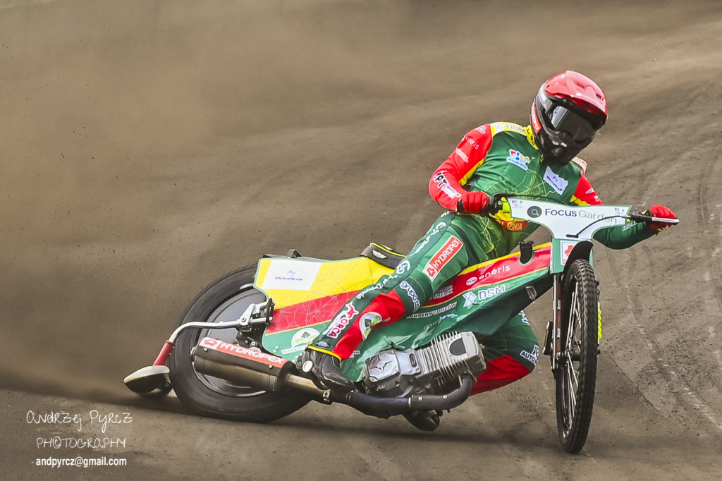 Polonia Piła – ROW Rybnik. Emocje i deszcz w obiektywie