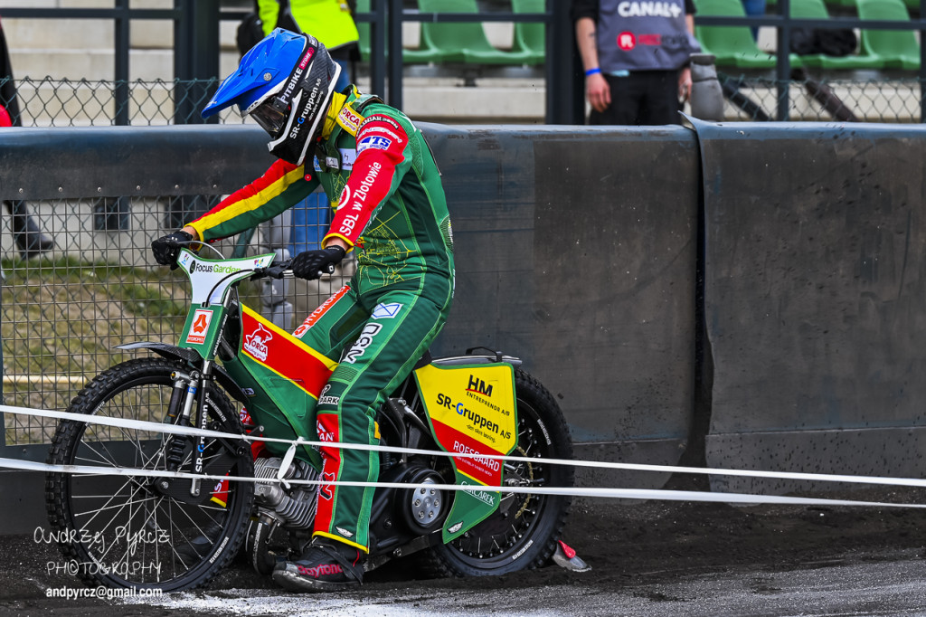 Polonia Piła – ROW Rybnik. Emocje i deszcz w obiektywie