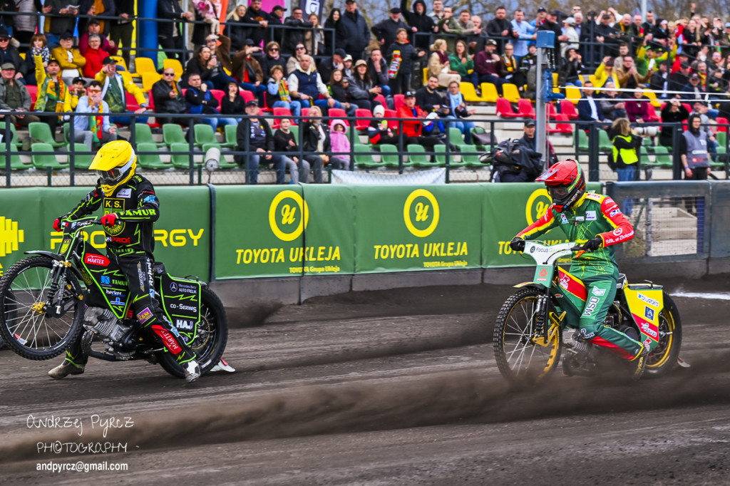 Polonia Piła – ROW Rybnik. Emocje i deszcz w obiektywie