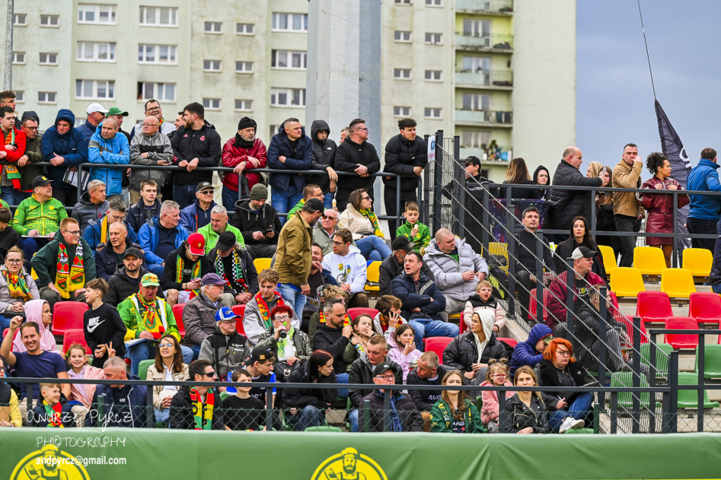 Polonia Piła – ROW Rybnik. Emocje i deszcz w obiektywie