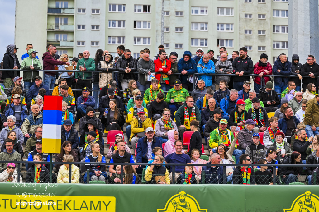 Polonia Piła – ROW Rybnik. Emocje i deszcz w obiektywie