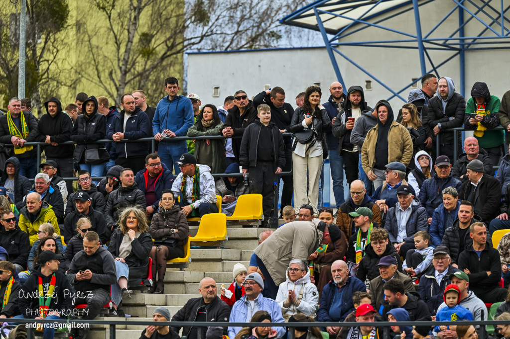 Polonia Piła – ROW Rybnik. Emocje i deszcz w obiektywie