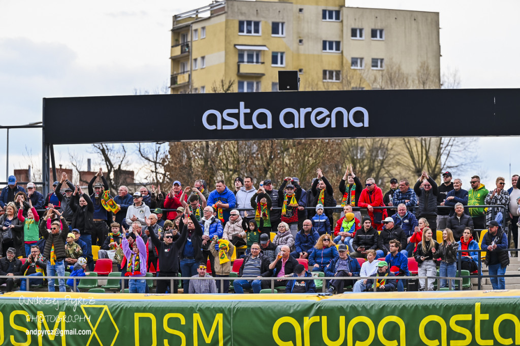 Polonia Piła – ROW Rybnik. Emocje i deszcz w obiektywie