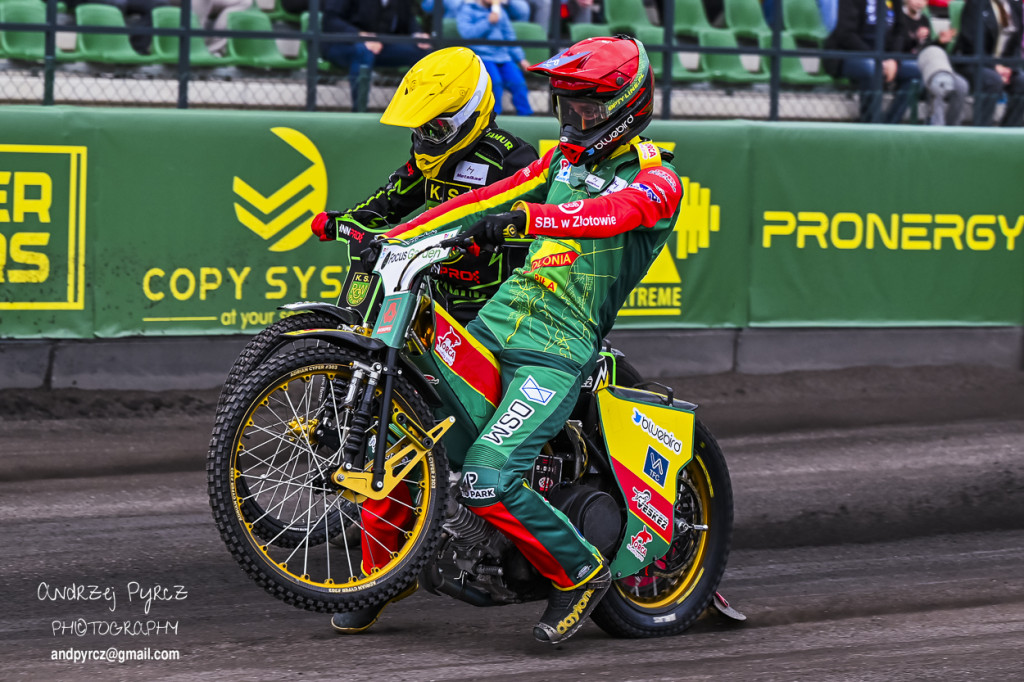 Polonia Piła – ROW Rybnik. Emocje i deszcz w obiektywie