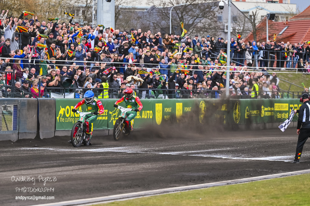 Polonia Piła – ROW Rybnik. Emocje i deszcz w obiektywie