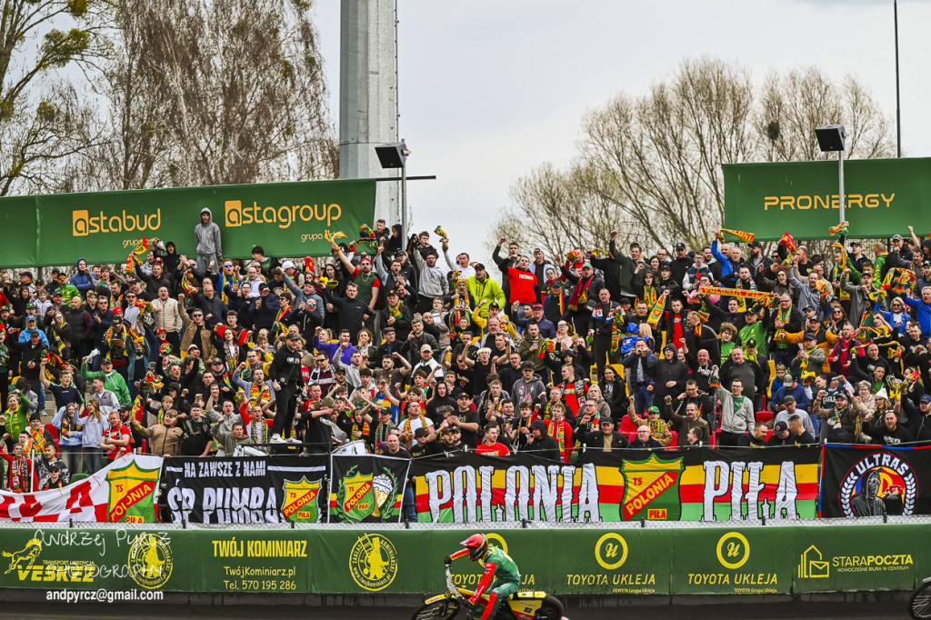 Polonia Piła – ROW Rybnik. Emocje i deszcz w obiektywie