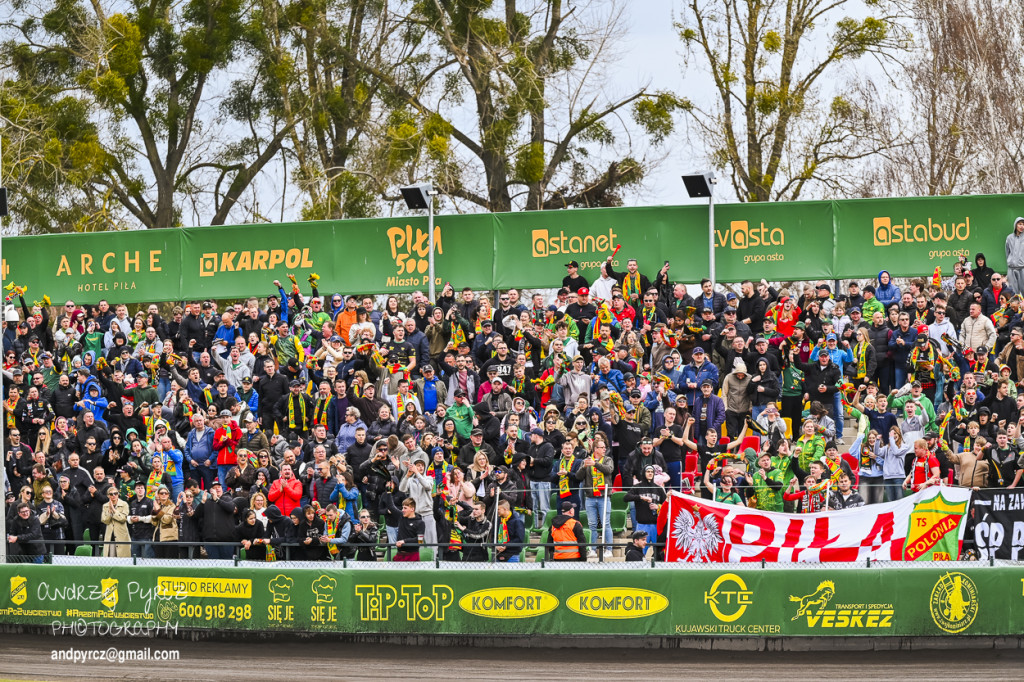 Polonia Piła – ROW Rybnik. Emocje i deszcz w obiektywie