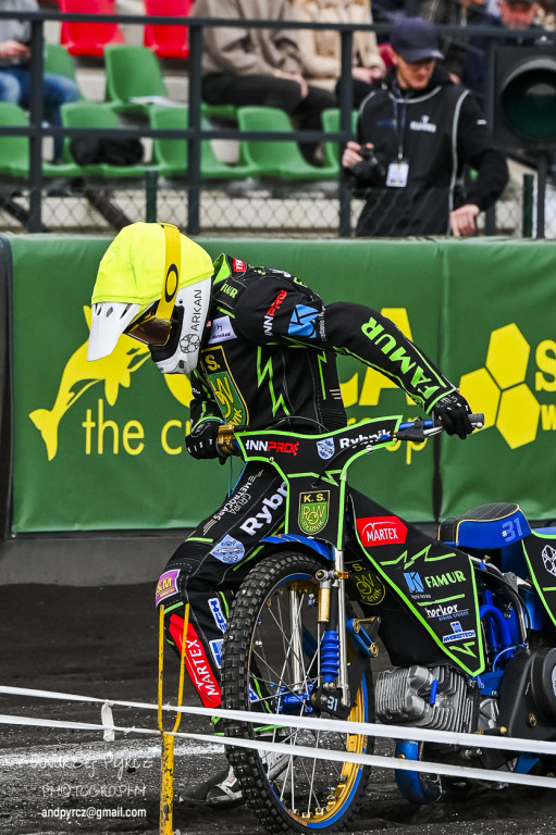 Polonia Piła – ROW Rybnik. Emocje i deszcz w obiektywie