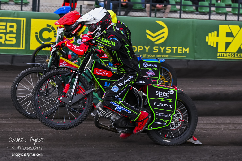 Polonia Piła – ROW Rybnik. Emocje i deszcz w obiektywie