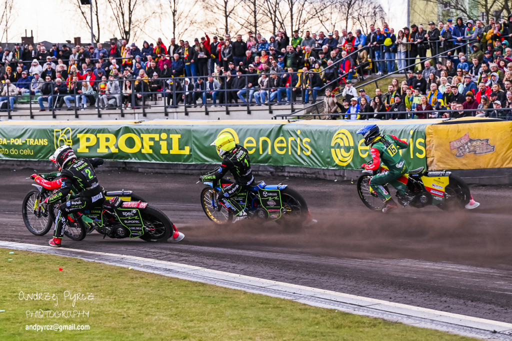 Polonia Piła – ROW Rybnik. Emocje i deszcz w obiektywie