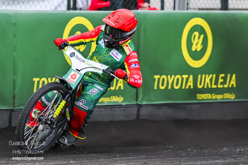 Polonia Piła – ROW Rybnik. Emocje i deszcz w obiektywie