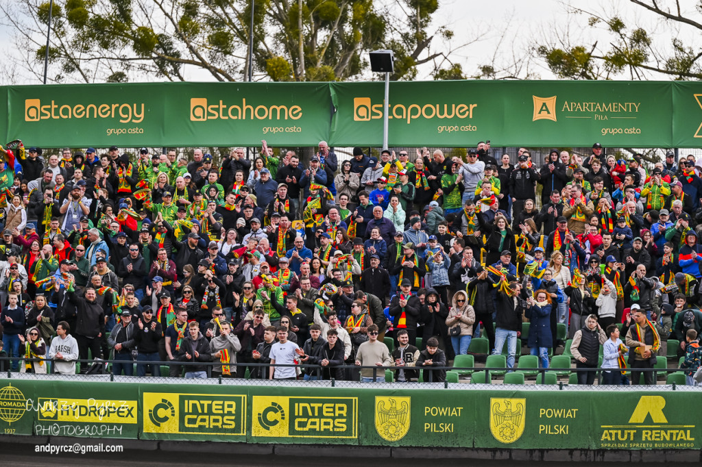 Polonia Piła – ROW Rybnik. Emocje i deszcz w obiektywie