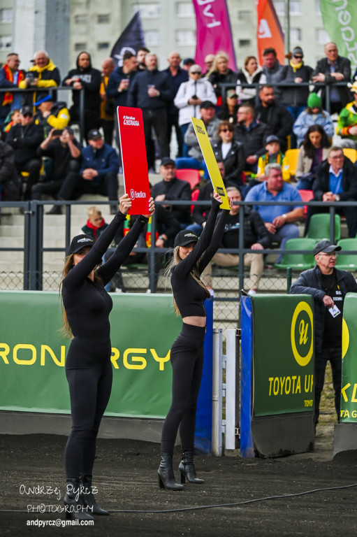 Polonia Piła – ROW Rybnik. Emocje i deszcz w obiektywie