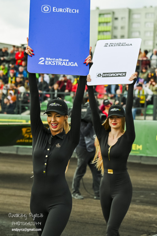 Polonia Piła – ROW Rybnik. Emocje i deszcz w obiektywie