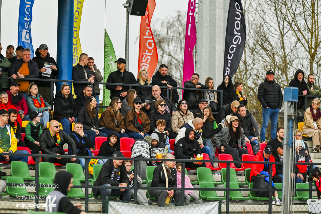 Polonia Piła – ROW Rybnik. Emocje i deszcz w obiektywie