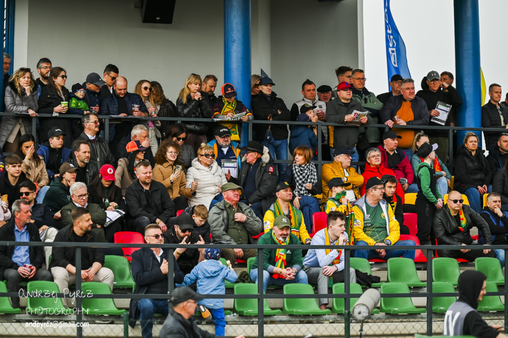 Polonia Piła – ROW Rybnik. Emocje i deszcz w obiektywie