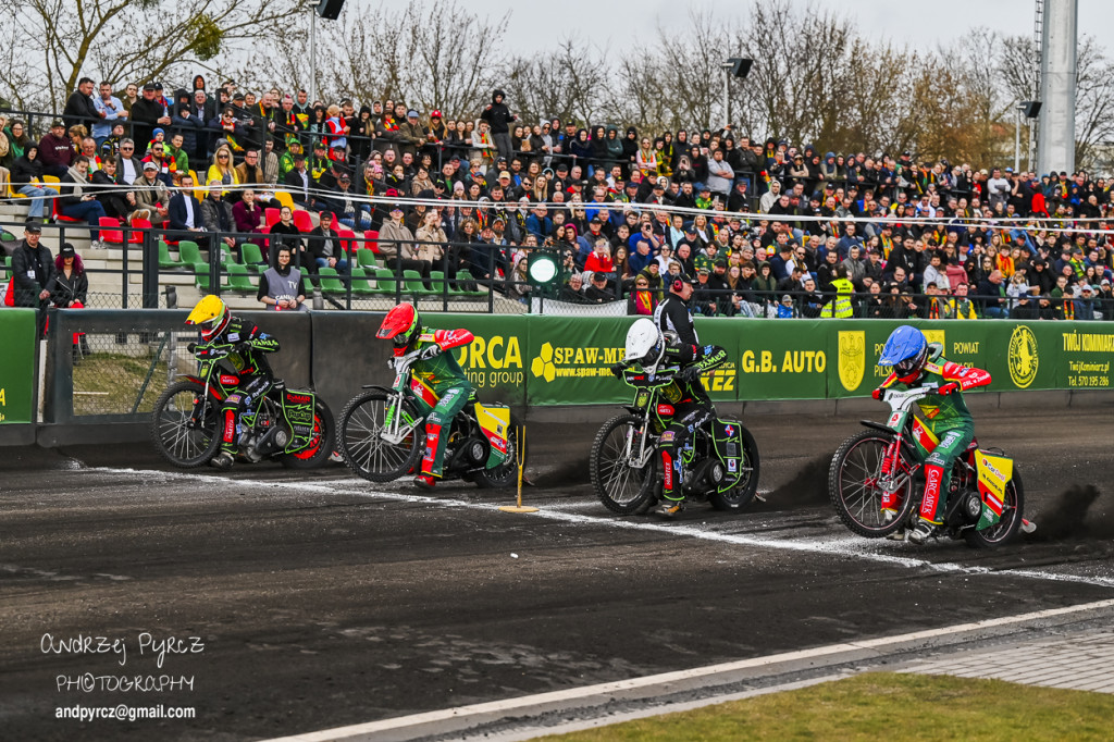 Polonia Piła – ROW Rybnik. Emocje i deszcz w obiektywie