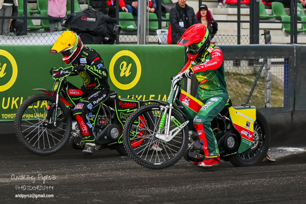 Polonia Piła – ROW Rybnik. Emocje i deszcz w obiektywie