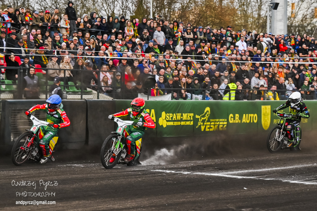 Polonia Piła – ROW Rybnik. Emocje i deszcz w obiektywie