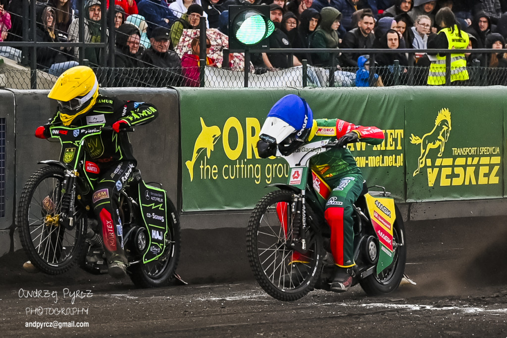 Polonia Piła – ROW Rybnik. Emocje i deszcz w obiektywie