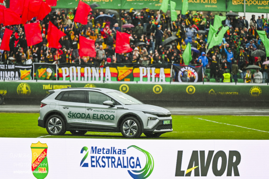 Polonia Piła – ROW Rybnik. Emocje i deszcz w obiektywie