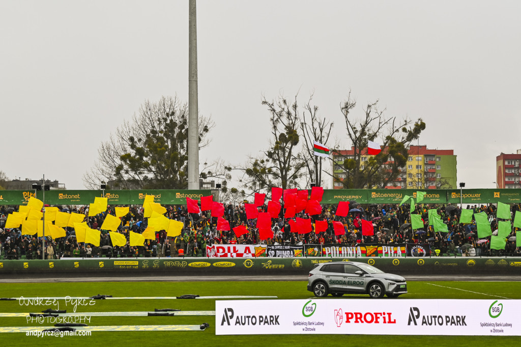 Polonia Piła – ROW Rybnik. Emocje i deszcz w obiektywie