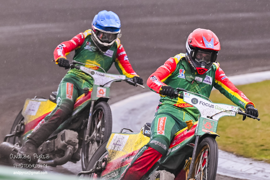 Polonia Piła – ROW Rybnik. Emocje i deszcz w obiektywie