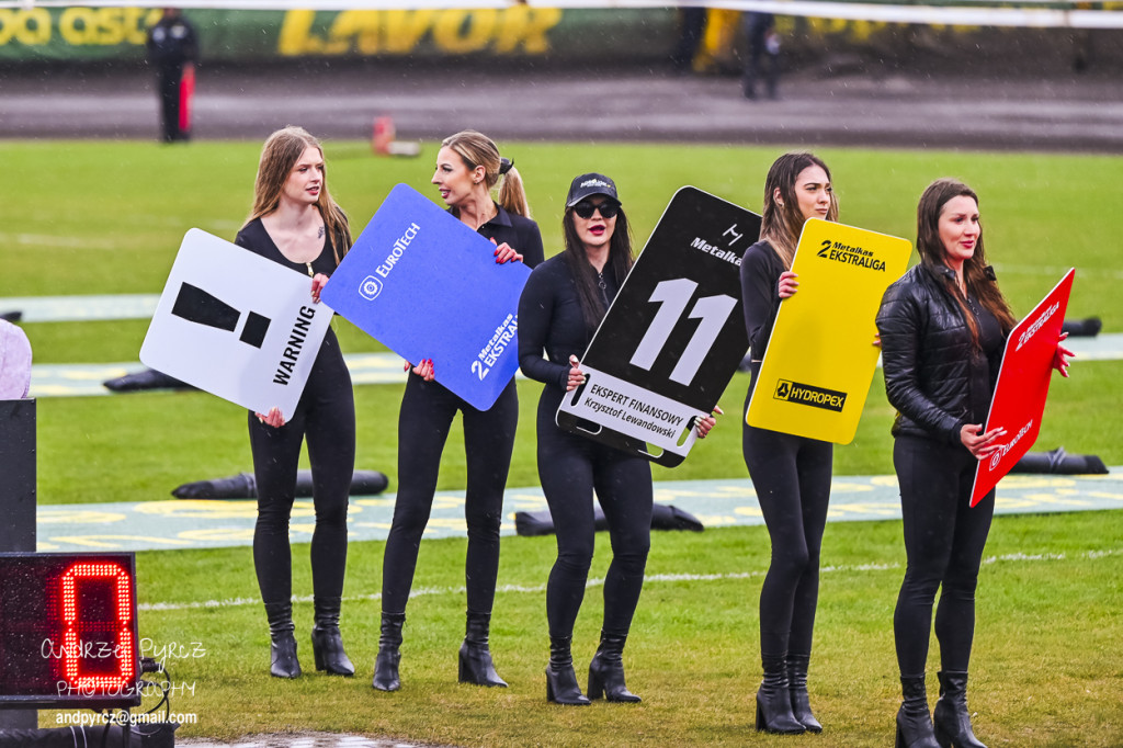 Polonia Piła – ROW Rybnik. Emocje i deszcz w obiektywie