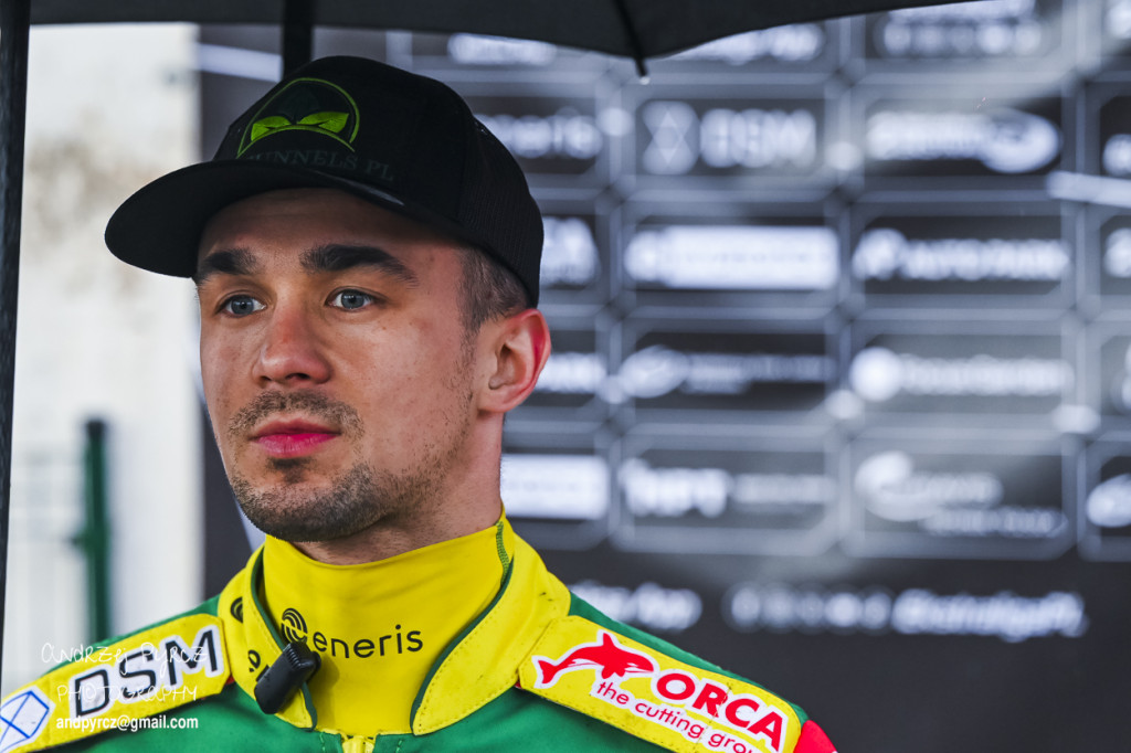 Polonia Piła – ROW Rybnik. Emocje i deszcz w obiektywie