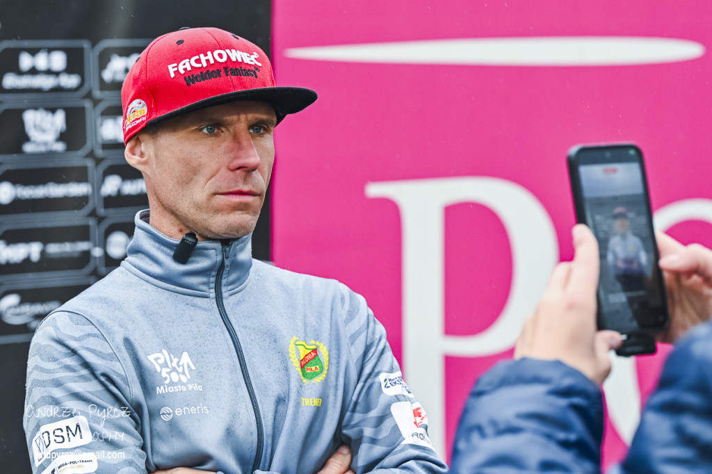 Polonia Piła – ROW Rybnik. Emocje i deszcz w obiektywie