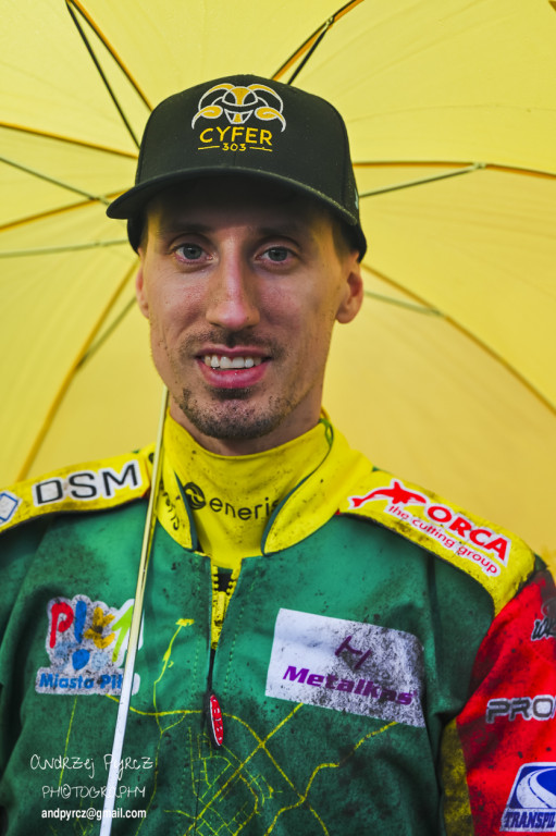 Polonia Piła – ROW Rybnik. Emocje i deszcz w obiektywie