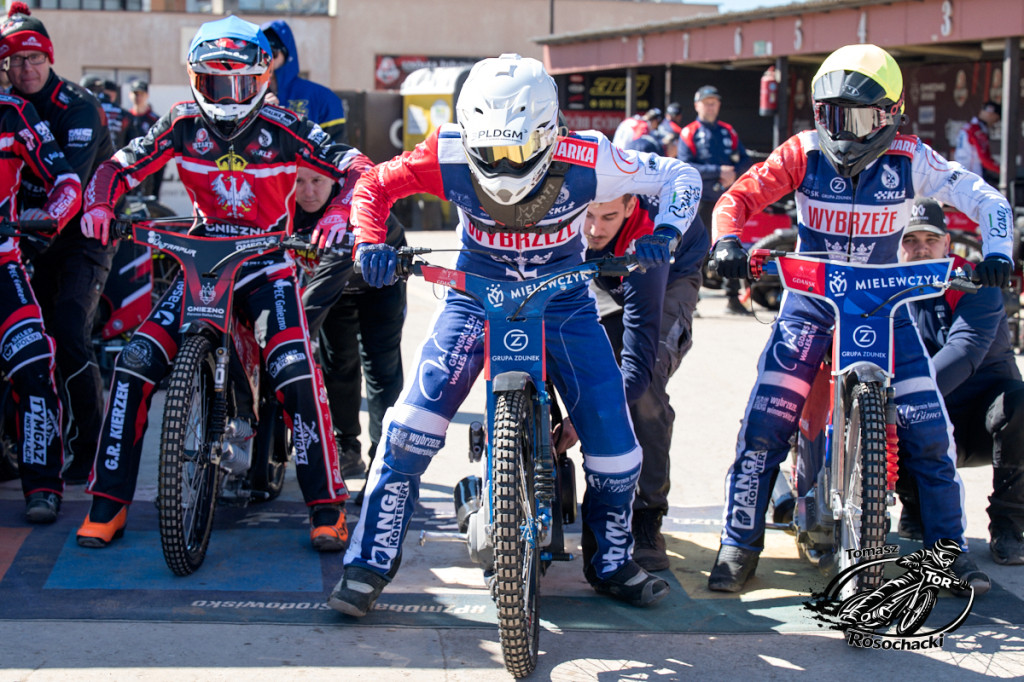 Start Gniezno – Wybrzeże Gdańsk 45:45. Emocje do końca [GALERIA]