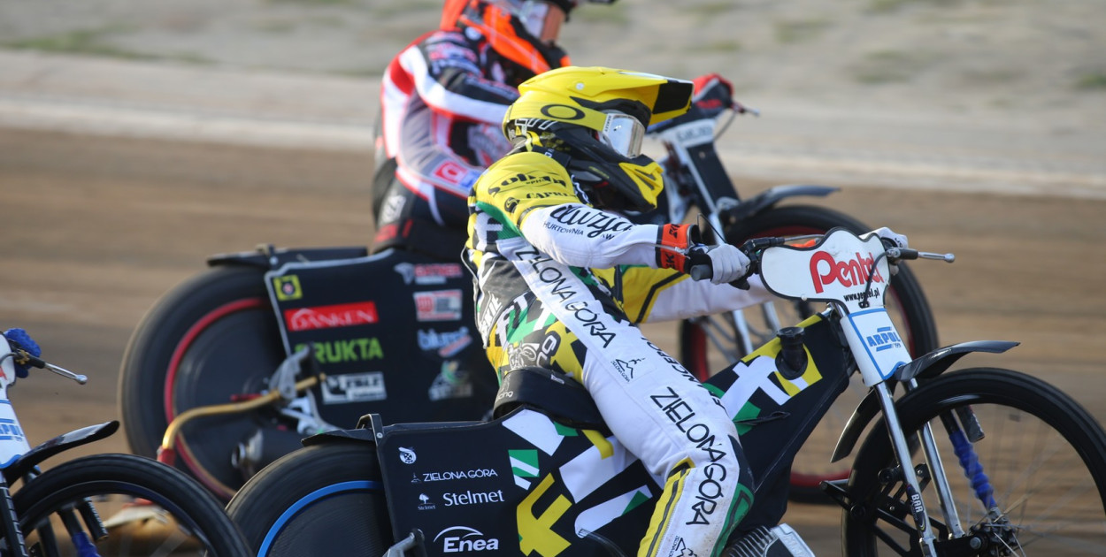 Kontrowersje z udziałem Buczkowskiego, Berntzona i Gustsa