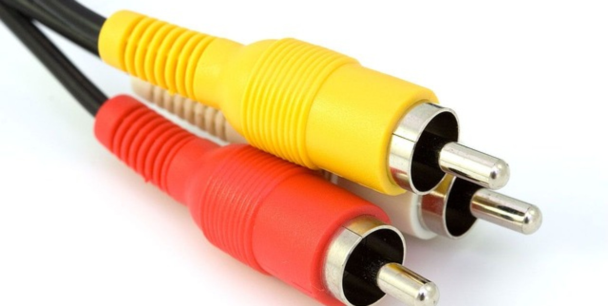 Czym są złącza wielopinowe i jakie wersje przyjmują?