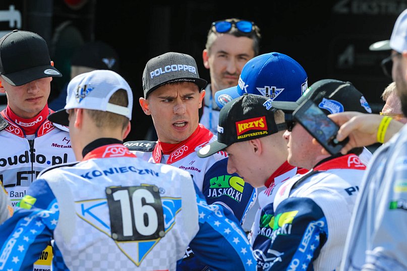 Taki był początek batalii o powrót Byków do Ekstraligi