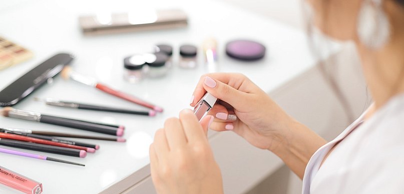 Kobiety oszalały na punkcie tych kosmetyków! To czas największych okazji